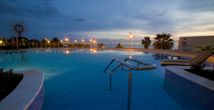 MeliaMare2_700x360 12 hotéis para férias em 2021 na Madeira
