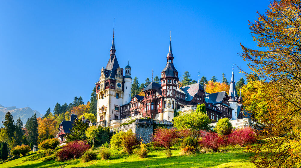CASTELO-DE-PELES-ROMENIA Os 10 castelos europeus mais populares no Instagram e um é português