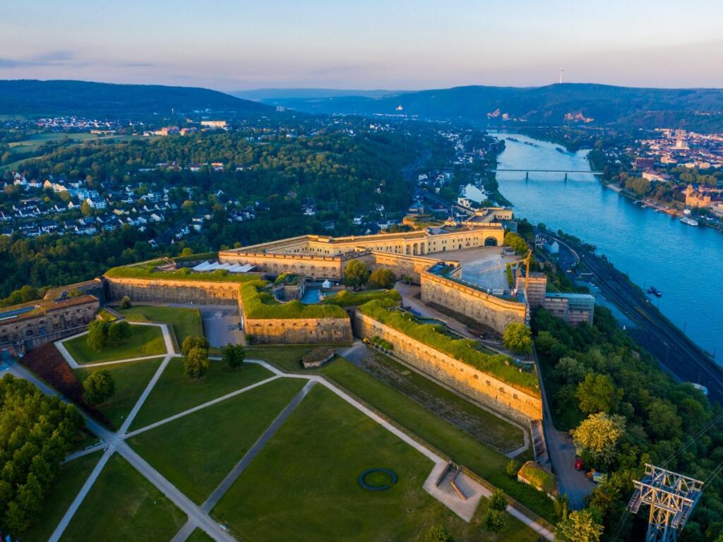 Coblenca-Fortaleza-de-Ehrenbreitstein-@Mahlow-Media-Winningen-1024x768 Sabia que o primeiro hostel do mundo fica num castelo alemão? 8 curiosidades que desconhece sobre a Alemanha
