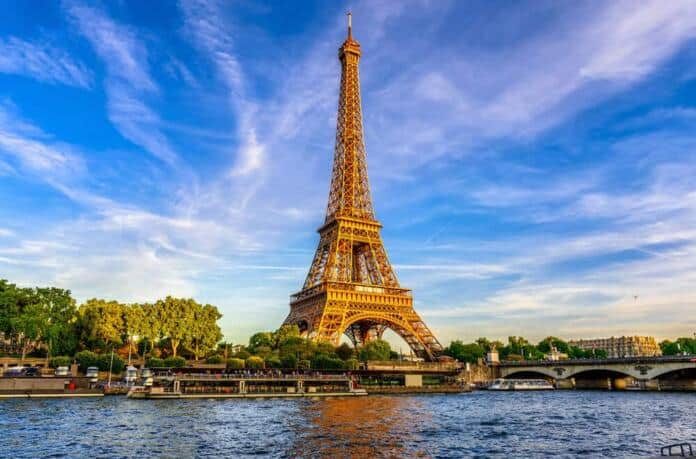 Paris, França