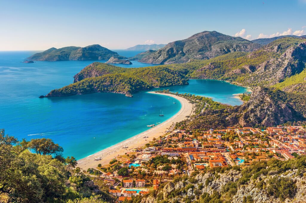 Oludeniz-–-Fethiye-Turquia-1024x681 As 10 praias mais bonitas da Europa, para a Civitatis, e uma é portuguesa