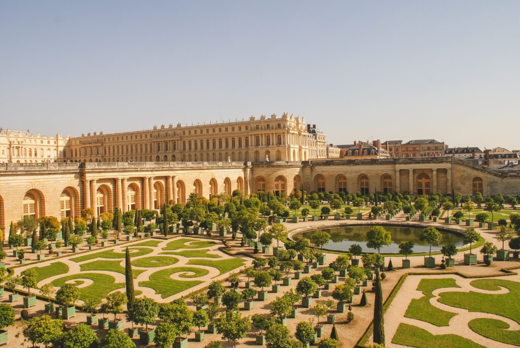 Palacio-de-Versalhes-1024x685 Fique a conhecer os 10 palácios mais impressionantes do mundo