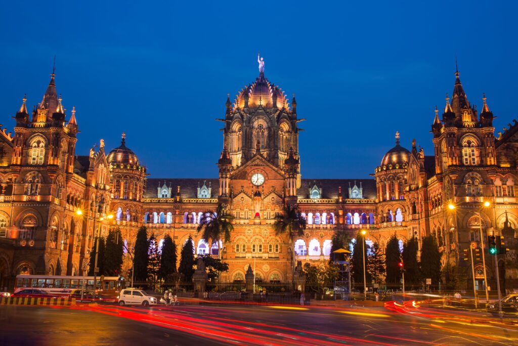 Chhatrapati-Shivaji-Terminus-1024x684 Sabe quais são as 10 estações de comboio mais bonitas do mundo? (o Rossio faz parte da lista)