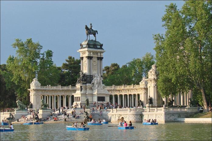 Le_parc_du_Retiro_(Madrid)_(4684143195)