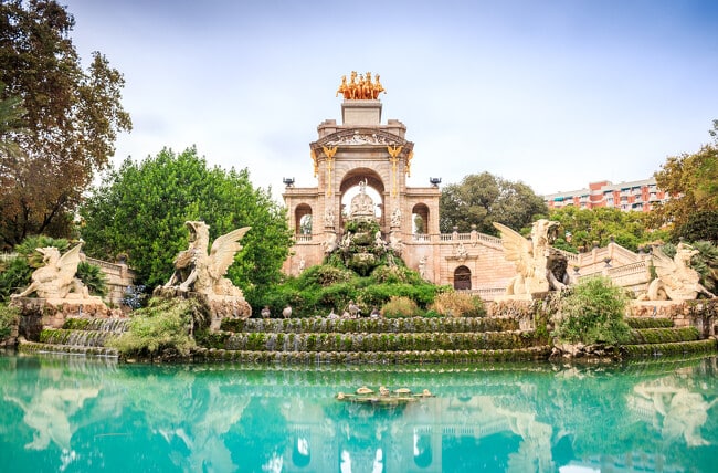cascada-parc-ciutadella-barcelona-650x428-1 10 Fontes na Europa que deve visitar pelo menos uma vez na vida
