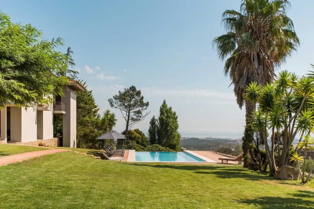 seaside-retreat-lisbon-airbnb-may21-pr-1024x683 Os 16 melhores Airbnbs em Portugal, segundo a Condé Nast Traveller