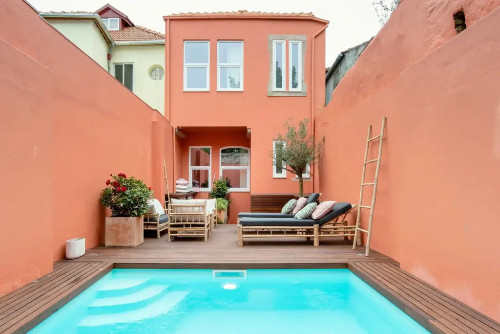 terracotta-urban-airbnb-may21-pr-1024x683 Os 16 melhores Airbnbs em Portugal, segundo a Condé Nast Traveller