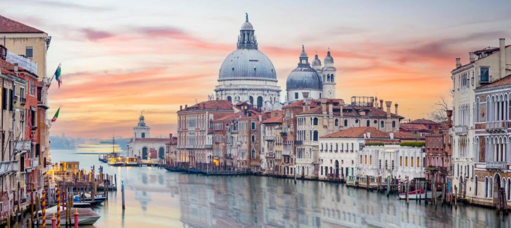 Veneza-1-1024x458 Conheça as 10 cidades mais fotografadas de 2022