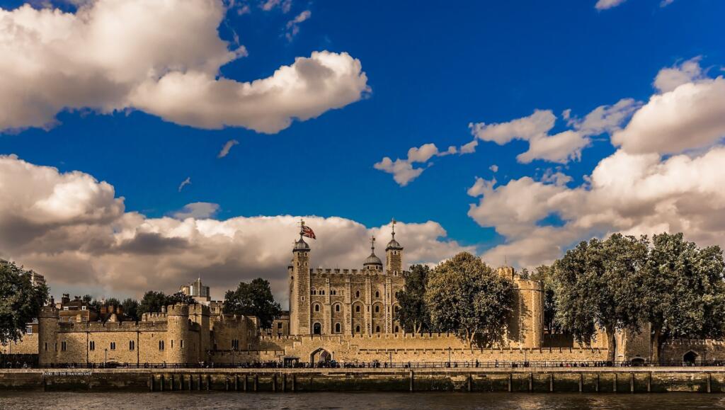 tower-of-london-g474589d22_1920-1024x579 Os 9 castelos mais assombrados da Europa e os seus famosos fantasmas (um deles é português)