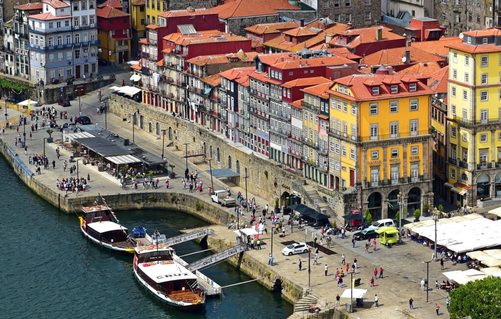 Pestana-Vintage-Porto_Ribeira-e1695136362449-1024x652 Um passeio de barco pelo rio Douro? RIB Beef & Wine despede-se do verão com programa especial