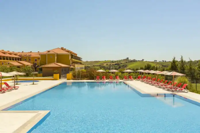 49420_pool_view_2.jpg
