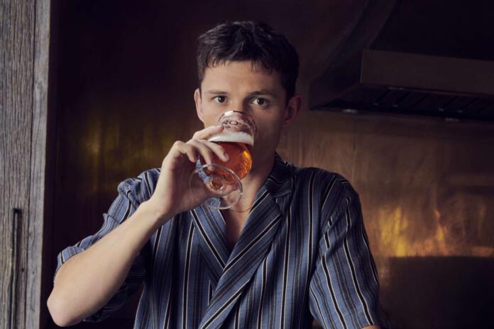 Tom-Holland-Product-Launch-BERO-FT-BLOG1024-01-e76eb292c07e408e89177f20cc8735d0 A Bero é a nova marca de cerveja sem álcool do Tom Holland.
