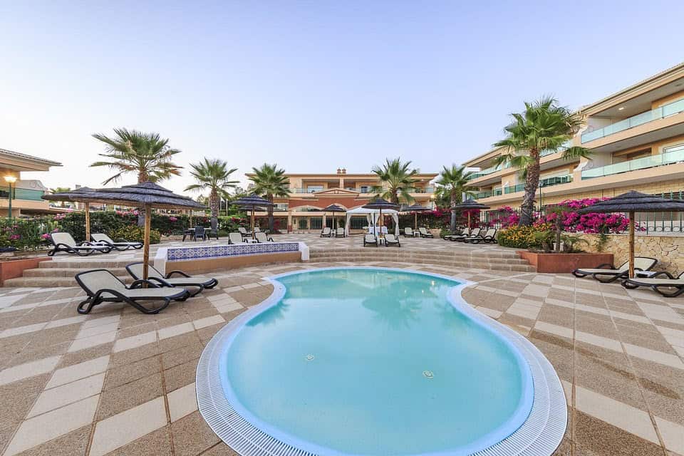 Small Portuguese Hotels – Lakeside Country Club, Almancil