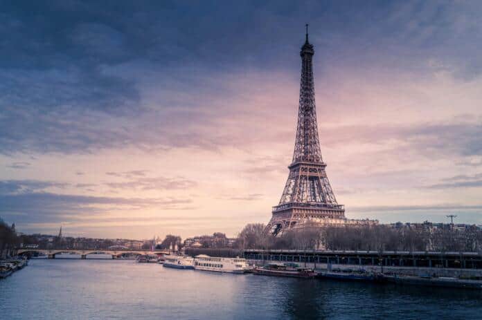 Paris, França / Foto: Chris Karidis (Unsplash)