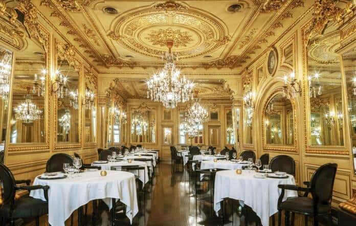 O restaurante lisboeta Tavares Rico é um dos mais antigos do mundo.