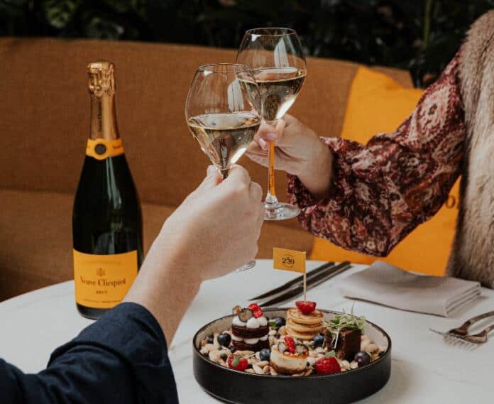 O hotel Hyatt Regency Lisboa apresenta um novo brunch, em parceria com a marca de champagne Veuve Clicquot. Foto: @eduardo_ramos_fotos