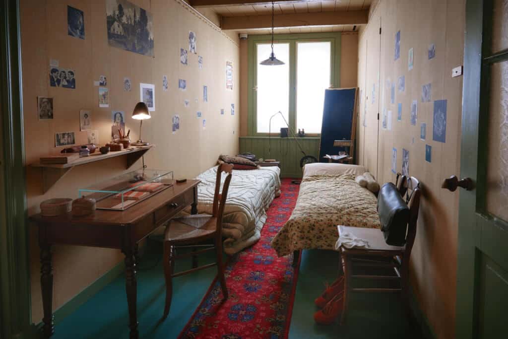Réplica em tamanho real do anexo de Anne Frank. Créditos: John Halpern