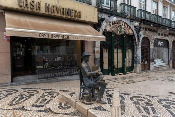 @CM Lisboa_Estátua de Fernando Pessoa Estátua de Fernando Pessoa, em Lisboa.