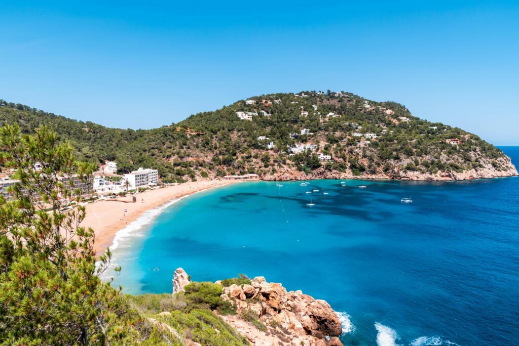michael-tomlinson-ibiza-1024x684 Descubra os 10 destinos mais calmos da Europa para fugir ao stress