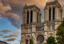 Torres de Notre-Dame, em Paris