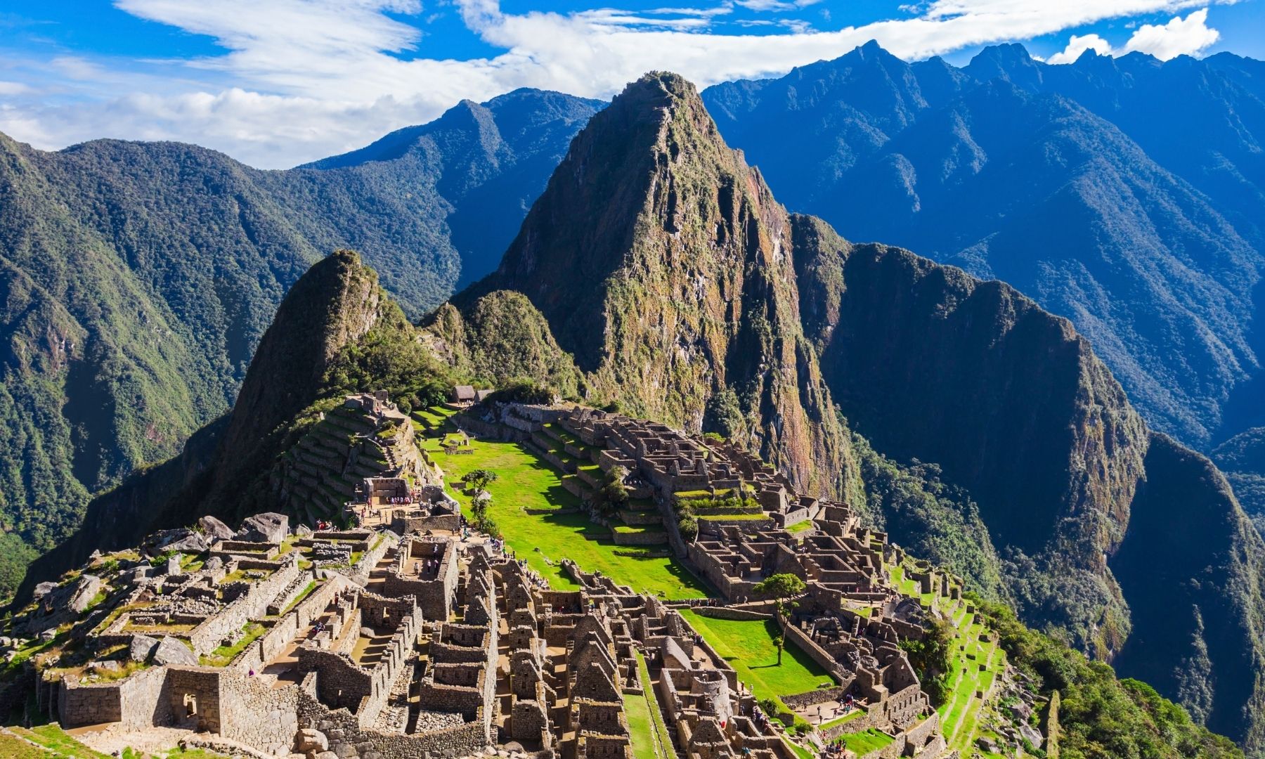 Machu Picchu, situada nos Andes peruanos, perto da cidade de Cusco, foi eleita em 7 de julho de 2007 como uma das Novas Sete Maravilhas do Mundo