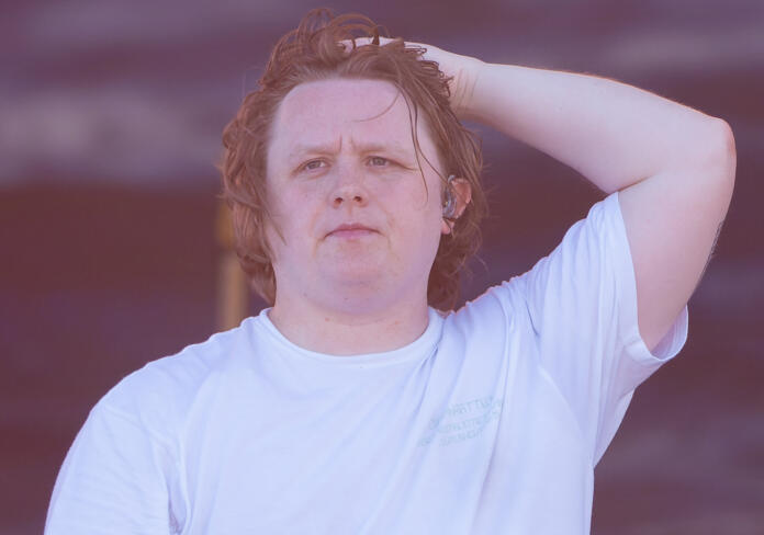 Lewis Capaldi Lewis Capaldi vai dar o seu primeiro concerto em nome próprio em Portugal. Foto: Raph_PH/Wiki