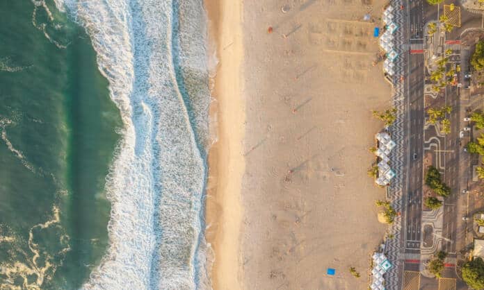 Rio de Janeiro Conheça três destinos para quem quer sol garantido – e menos atrasos no aeroporto.