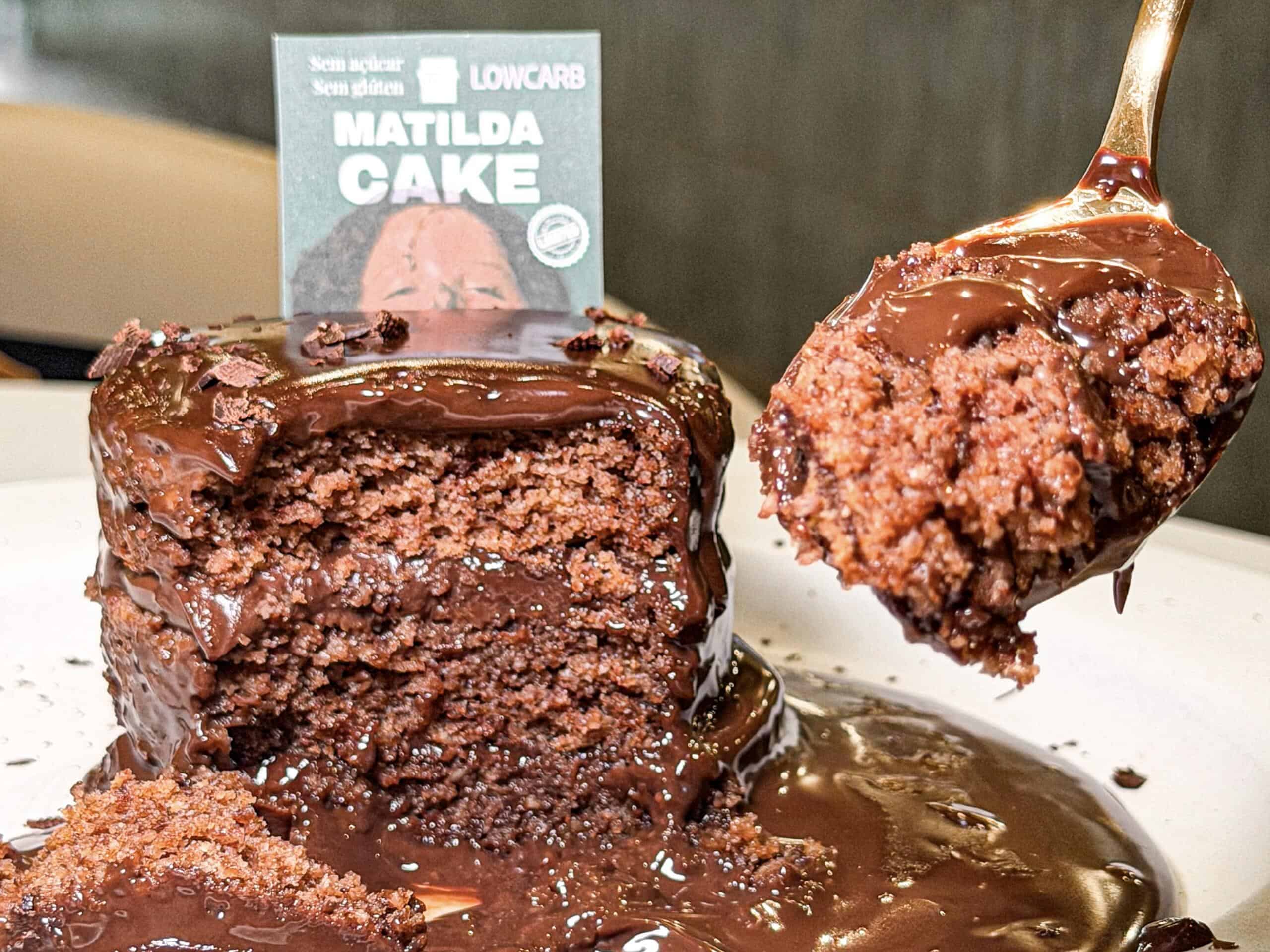Carolina Sales Café reinventa o Matilda Cake com menos açúcar (e igualmente saboroso)