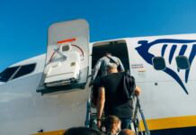 Levar alho na mala? As superstições mais curiosas para entrar com o “pé direito” no avião