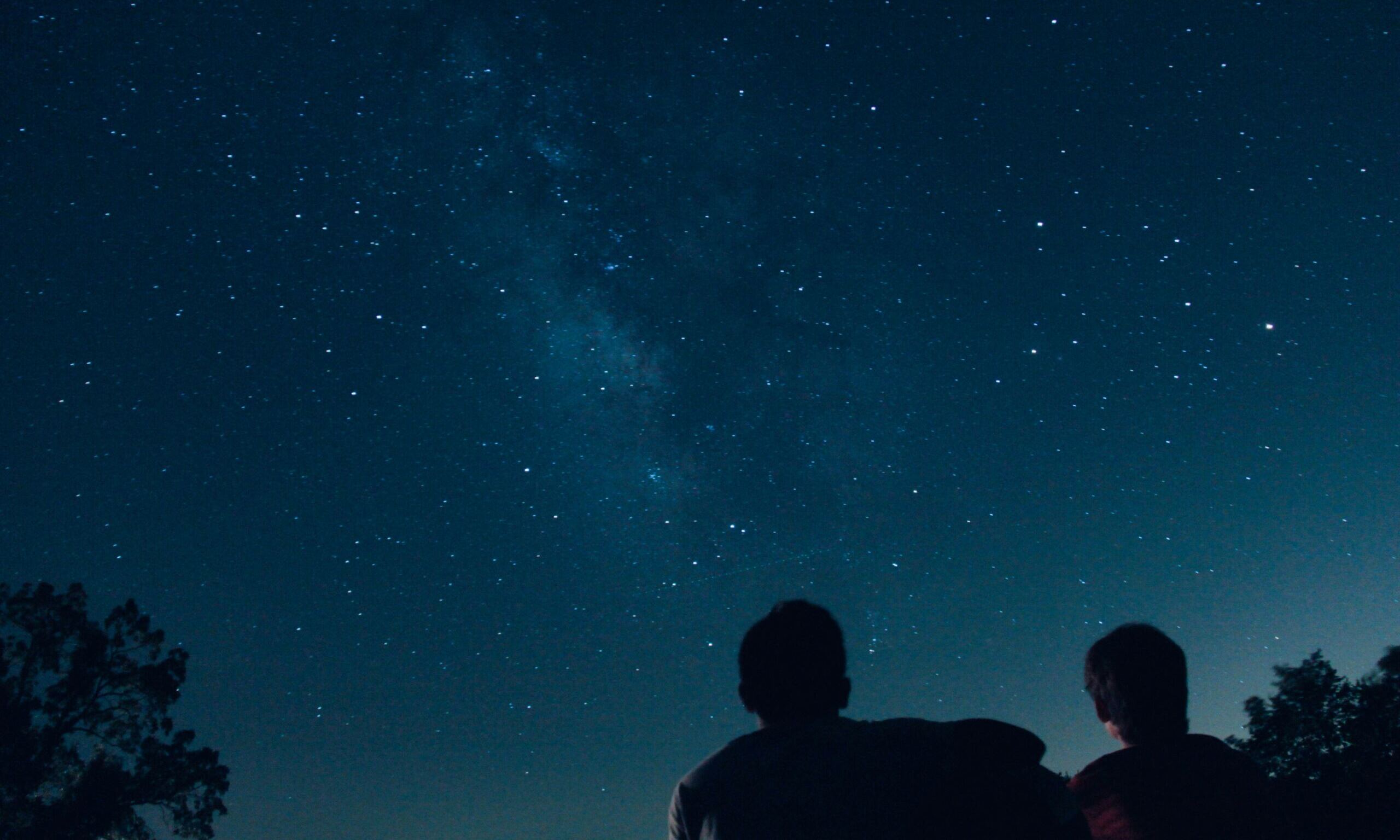 Depois do eclipse, é a vez das estrelas brilharem: estes são os melhores destinos para observar o céu