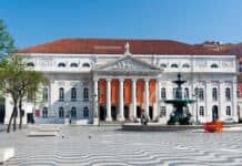 Teatro Nacional D. Maria II reabriu renovado. Há programação gratuita até domingo Teatro Nacional D. Maria II, em Lisboa