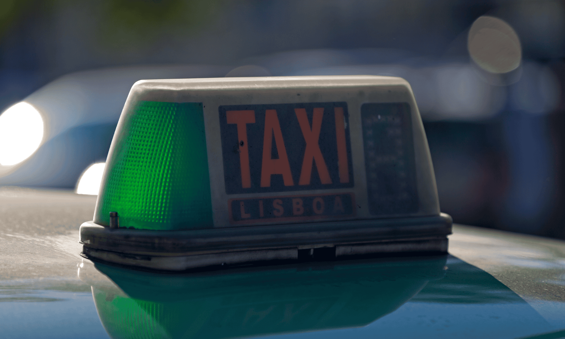 Táxis no Aeroporto de Lisboa vão ter preço fixo: saiba quanto vai pagar a partir de outubro