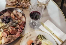 O JNcQUOI Avenida, em Lisboa, voltou a servir cozido à portuguesa aos domingos, com um preço de 45€ por pessoa.
