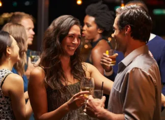 Solteiro depois dos 30? Esta festa em Lisboa pode ser a oportunidade de encontrar o amor No dia 11 de novembro, Lisboa vai receber uma festa que promete juntar até 300 solteiros com mais de 30 anos.